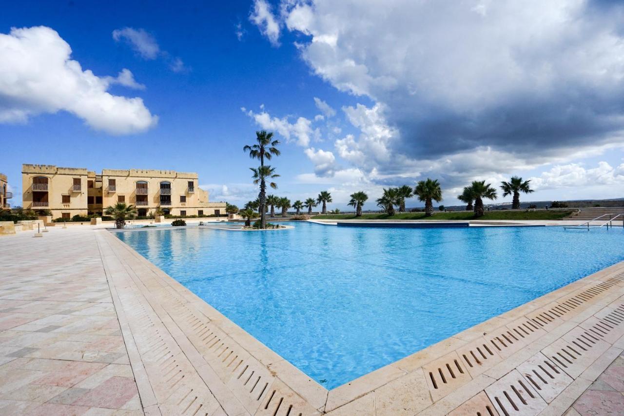 Gee9Teen At Fort Chambray Villa Mgarr Esterno foto