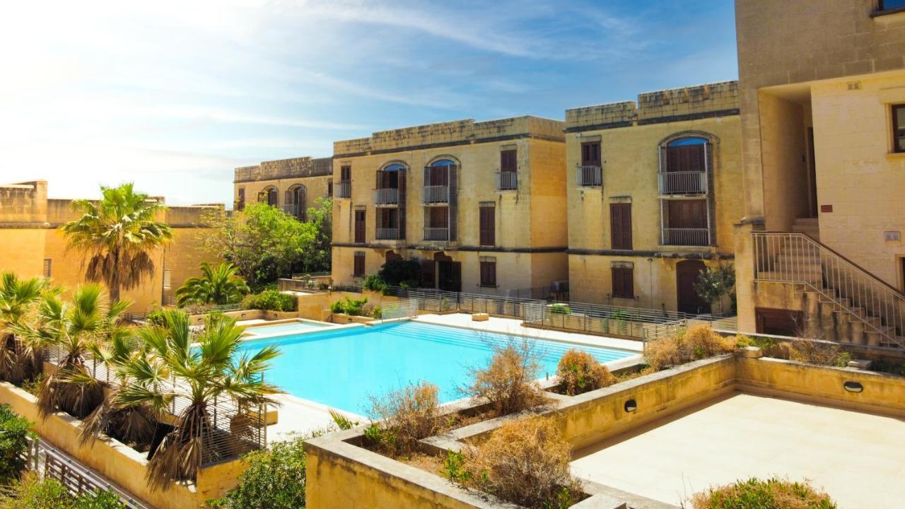 Gee9Teen At Fort Chambray Villa Mgarr Esterno foto